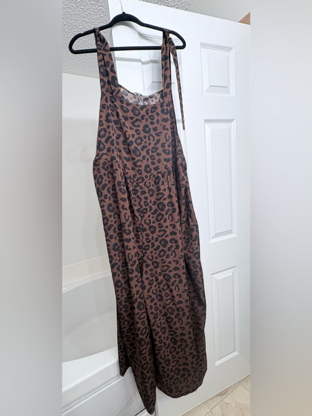 NWT BloomChic Leopard Print wide leg Jumpsuit
